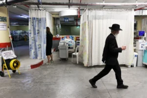 Hadassah Hospital At war in the parking lot 4